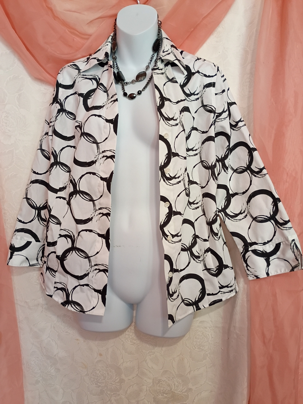 Taylor Investments Women's Black Circle-Print Button Down Shirt  Sz 10P